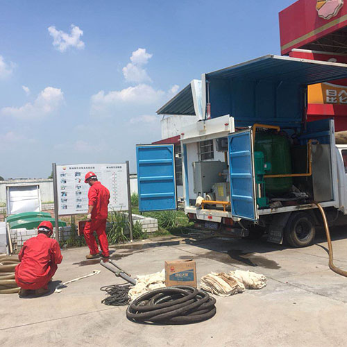 Buried fuel petrol diesel tank cleaning system